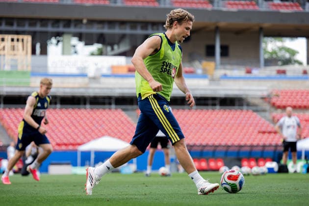 260610 Carl Starfelt of the Swedish national football team at a training session during day 1 of the FIFA World Cup 2026 on June 10, 2026 in Dallas Photo Petter Arvidson BILDBYRAN kod PA PA1227 fotboll football soccer fotball vm fotbolls vm fotball vm fotbolls vm 2026 fifa world cup 2026 träning practice training sverige sweden sverige a day 1 bbeng  Copyright: PETTERxARVIDSON BB260610PA018
