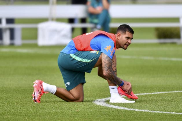 Bruno Guimaraes fixes his cleat during an open training session in preparation for their opening World Cup match against Morocco at Columbia Park Training Facility on June 10, 2026 in Morristown, NJ, United States.  Copyright: xRebekahxWynkoopx xSPPx Sportspressphoto_SPR164681