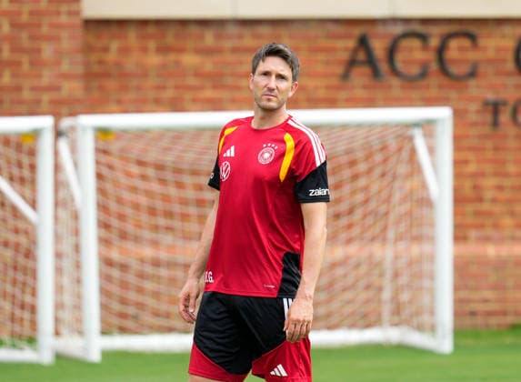 Benjamin Glueck Germany, assistant coach before training USA, German national soccer team, training, Winston Salem, 10 06 2026 USA, German national soccer team, training, Winston Salem, 10 06 2026 Winston Salem Copyright: xEibner-Pressefoto ScottxColemanx EP_SCN