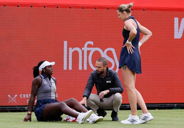 RECORD DATE NOT STATED 10th June 2026; HSBC Championships, Queens Club, West Kensington, London, England; HSBC Championships Tennis, Day One; Karolina Pliskova (CZE) checks Victoria Mboko s (CAN) injury after her fall HongboxChen
