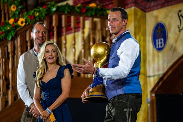 FINAL DRAW IHF MensÂ s Handball World Championship Germany 2027 10 06 2026 The final group draw for the Handball World Championship 2027 takes place today at the Hofbräuhaus in Munich in the picture Dominik KLEIN with the World Cup Trophy Copyright: xBEAUTIFULxSPORTS Goldbergx
