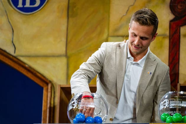 FINAL DRAW IHF MensÂ s Handball World Championship Germany 2027 10 06 2026 The final group draw for the Handball World Championship 2027 will take place today at the Hofbräuhaus in Munich - pictured here is the lottery draw winner Dominik KAHUN Copyright: xBEAUTIFULxSPORTS Goldbergx