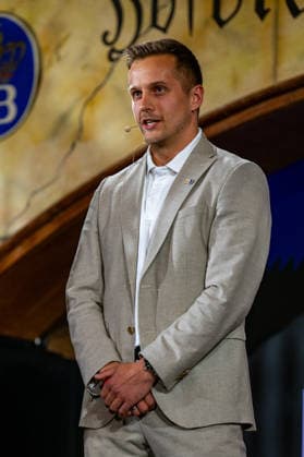 FINAL DRAW IHF MensÂ s Handball World Championship Germany 2027 10 06 2026 The final group draw for the Handball World Championship 2027 will take place today at the Hofbräuhaus in Munich - pictured here is the lottery draw winner Dominik KAHUN Copyright: xBEAUTIFULxSPORTS Goldbergx