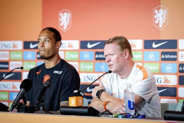 KANSAS CITY - National coach Ronald Koeman (r) and captain Virgil van Dijk during a press conference, PK, Pressekonferenz of the Dutch national team, Nationalteam on June 10, 2026, at the Hilton Garden Inn, Kansas City. The Dutch national team is preparing for the 2026 FIFA World Cup, WM, Weltmeisterschaft, Fussball ROBIN VAN LONKHUIJSEN ANP xVIxANPxSportx xxANPxIVx 560665071 originalFilename: 560665071.jpg