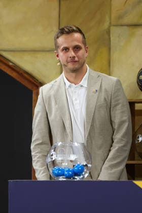 Dominik Kahun ice hockey player at the draw, GER, Draw for the IHF Mens Handball World Championship 2027, 10 06 2026, GER, Draw for the IHF Mens Handball World Championship 2027, 10 06 2026 Munich Copyright: xEibner-Pressefoto JennixMaulx EP_JML