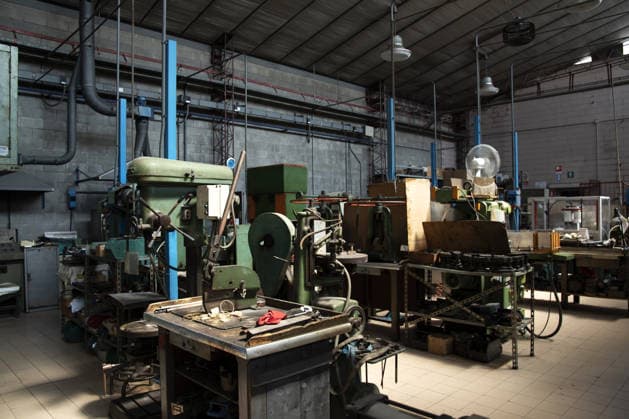 FIFA World Cup, WM, Weltmeisterschaft, Fussball Produzione e realizzazione della Coppa, How it is made, GDE Bertoni, Azione, Action, Primo piano, Close up PRODUZIONE E REALIZZAZIONE DELLA FIFA WORLD CUP