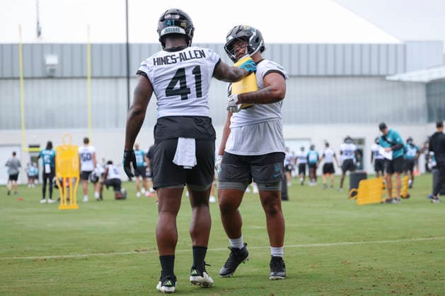 JACKSONVILLE, FL - JUNE 10: Jacksonville Jaguars defensive end Josh Hines-Allen (41) and Jacksonville Jaguars defensive lineman T.J. Bollers (94) work on a drill during Minicamp on June 10, 2026 at Miller Electric Center in Jacksonville, Fl. (Photo by David Rosenblum Icon Sportswire) NFL, American Football Herren, USA JUN 10 Jacksonville Jaguars Minicamp EDITORIAL USE ONLY Icon260610161739