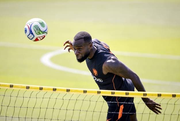 KANSAS CITY - Lutsharel Geertruida during a training session of the Dutch national team, Nationalteam at Riverside Stadium, on June 10, 2026, in Kansas City. The Dutch national team is preparing for the 2026 FIFA World Cup, WM, Weltmeisterschaft, Fussball ROBIN VAN LONKHUIJSEN ANP xVIxANPxSportx xxANPxIVx 560666767 originalFilename: 560666767.jpg