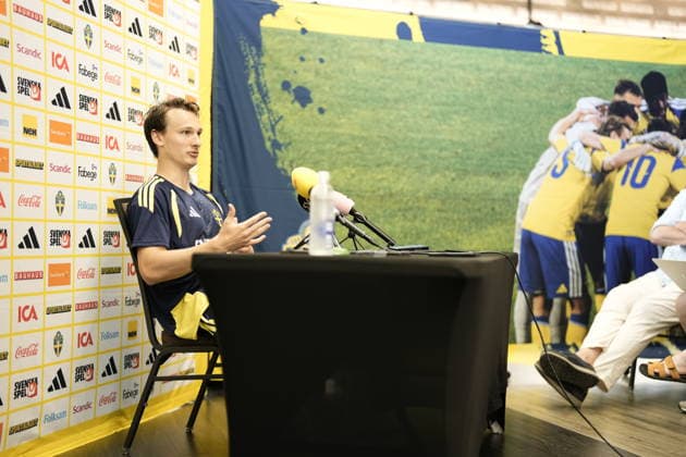The image is included in the SPORTS PACKAGE. For others PAYMENT IMAGE
