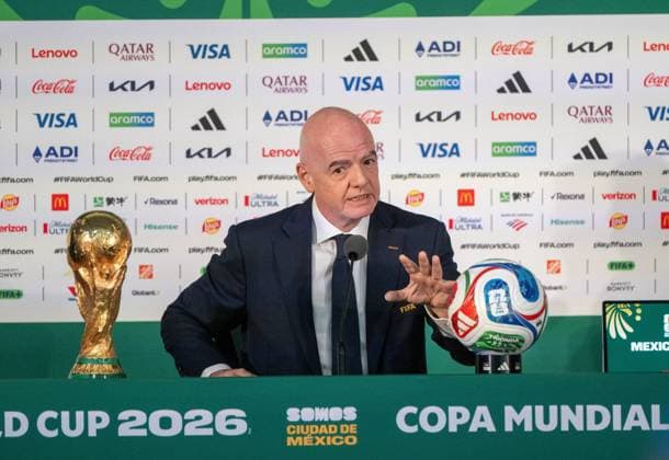 Soccer, men, 2025 26 season, FIFA Word Cup 2026 in Mexico, Canada and USA, Mexico City one day local time before the opening match, in the picture press conference with FIFA President Gianni Infantino in the media center in the Aztec Stadium with World Cup trophy and World Cup ball, 10 06 2026, Copyright: xMatthiasxKochx