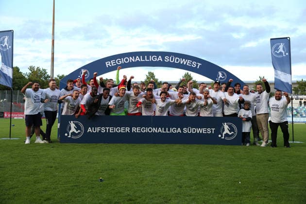 10 06 2026, xrekx, Fußball Relegation Regionalliga Suedwest , FK Pirmasens VfR Mannheim v l Aufsteiger Regioinalliga Suedwest VfR Mannheim DFL DFB REGULATIONS PROHIBIT ANY USE OF PHOTOGRAPHS as IMAGE SEQUENCES and or QUASI VIDEO Pirmasens