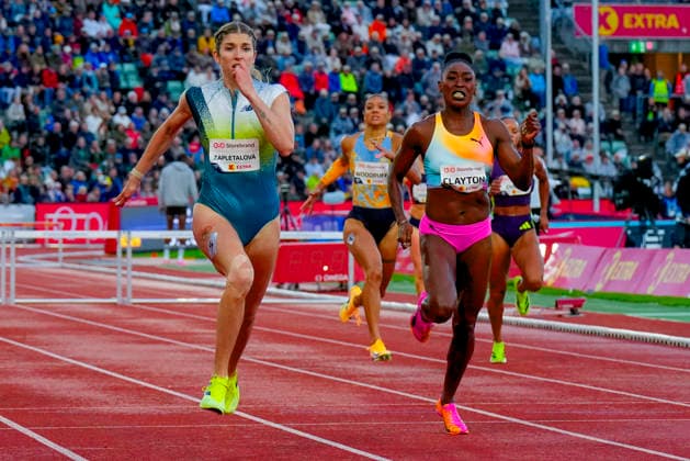 Athletics Bislett Games 2026 Oslo 20260610 Emma Zapletalova from Slovakia and Rushell Clayton from Jamaica in the Diamond League womens 400m hurdles event during the Bislett Games at Bislett Stadium in Oslo Photo Heiko Junge NTB Oslo Norway EDITORIAL USE ONLY RESTRICTED USE FOR BETTING COMPANIES  Copyright: xHeikoxJungex xNTBx