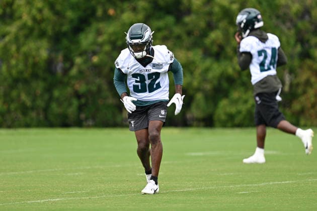 PHILADELPHIA, PA - JUNE 10: Philadelphia Eagles safety Jonathan Jones 32 runs a drill during the Philadelphia Eagles off season minicamp on June 10th, 2026 at the Jefferson Health Training Complex in Philadelphia, PA. (Photo by Terence Lewis Icon Sportswire) NFL, American Football Herren, USA JUN 10 Philadelphia Eagles Minicamp EDITORIAL USE ONLY Icon260610017