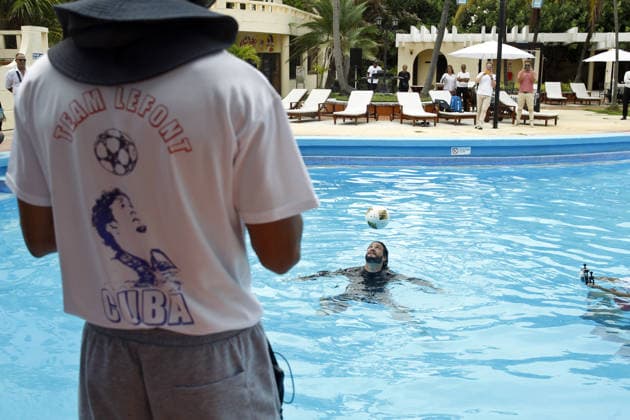 Joel Lefont Guinness World Record holder in Havana HAVANA, CUBA - JUNE 10: Joel Lefont, an athlete skilled in aquatic ball control and a Guinness World Record holder, broke his records for the most touches in one minute and the most touches in 30 seconds this Wednesday in Havana, Cuba. Angelo Mastrascusa Anadolu Havana Cuba. Editorial use only. Please get in touch for any other usage.  Copyright: x2026xAnadoluxAngeloxMastrascusax
