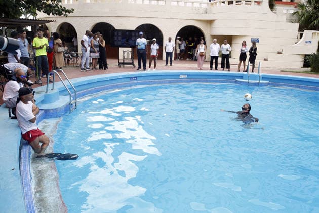 Joel Lefont Guinness World Record holder in Havana HAVANA, CUBA - JUNE 10: Joel Lefont, an athlete skilled in aquatic ball control and a Guinness World Record holder, broke his records for the most touches in one minute and the most touches in 30 seconds this Wednesday in Havana, Cuba. Angelo Mastrascusa Anadolu Havana Cuba. Editorial use only. Please get in touch for any other usage.  Copyright: x2026xAnadoluxAngeloxMastrascusax