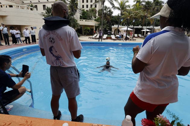 Joel Lefont Guinness World Record holder in Havana HAVANA, CUBA - JUNE 10: Joel Lefont, an athlete skilled in aquatic ball control and a Guinness World Record holder, broke his records for the most touches in one minute and the most touches in 30 seconds this Wednesday in Havana, Cuba. Angelo Mastrascusa Anadolu Havana Cuba. Editorial use only. Please get in touch for any other usage.  Copyright: x2026xAnadoluxAngeloxMastrascusax