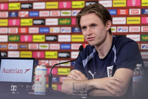 Fußball, FIFA WM 2026, Nationalteam Österreich, Pressekonferenz FOOTBALL - FIFA World Cup, WM, Weltmeisterschaft, Fussball 2026, preview SANTA BARBARA,CALIFORNIA,USA,10.JUN.26 - FOOTBALL - FIFA World Cup 2026, USA, Mexico, Canada, preview, Oesterreichischer Fussball-Bund, press conference, PK, Pressekonferenz team AUT. Image shows Patrick Wimmer (AUT).  GEPAxpictures xArminxRauthner