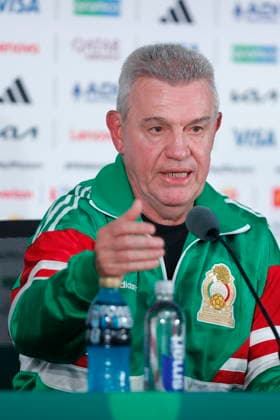 Mexico head coach Javier Aguirre says team ready for tomorrow s World Cup match Mexico national team, Nationalteam head coach Javier Aguirre speaks during a press conference, PK, Pressekonferenz in Mexico City, Mexico, 10 June 2026. Mexico City Mexico  Copyright: xJosexMendezx