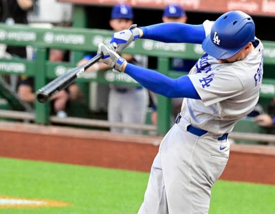 Baseball, MLB, Pittsburgh Pirates - Los Angeles Dodgers Los Angeles Dodgers first baseman Freddie Freeman (5) doubles in the fourth inning against the Pittsburgh Pirates at PNC Park on Wednesday, June 10, 2026 in Pittsburgh.  PIT2026061013 ArchiexCarpenter