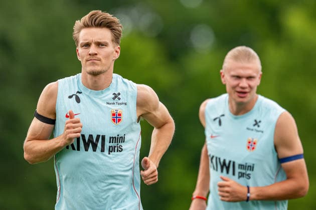260610 Martin odegaard and Erling Braut Haaland of the Norwegian national football team at an open training session during day 1 of the FIFA World Cup 2026 on June 10, 2026 in Greensboro Photo Vegard Grott BILDBYRAN kod VG VG0945 bbeng fotball football soccer fotboll fifa world cup vm fotball vm norge trening träning training practice  Copyright: VEGARDxGRoTT BB260610VG018