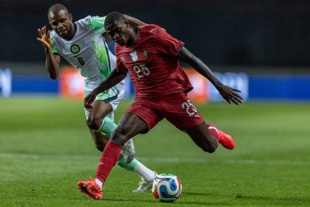 June 10, 2026, Leiria, Leiria, Portugal: LEIRIA, PORTUGAL - June 10: Nuno Mendes of Portugal is seen on action during the International Friendly, Länderspiel, Nationalmannschaft match between Portugal v Chile at the EstoÂ¡dio Dr Magalhaes Pessoa on June 10, 2026 in Leiria Portugal Leiria Portugal - ZUMAl192 20260610_zsp_l192_011 Copyright: xMiguelxLemosx