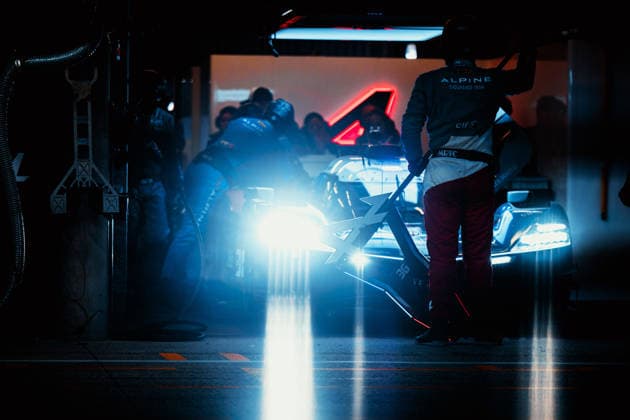 Motorsport, 24 Stunden von Le Mans, Training und Qualifikation #2 24 HEURES DU MANS 2026 - FREE PRACTICE AND QUALIFIYING SESSION 36 MAKOWIECKI Frà dà ric (fra), GOUNON Jules (fra), MARTINS Victor (fra), Alpine Endurance Team, Alpine A424 36, Hypercar, action during the Free Practice and Qualifying session of the 24 Hours of Le Mans 2026, 3rd round of the 2026 FIA World Endurance Championship, from June 10 to 11, 2026 on the Circuit des 24 Heures du Mans in Le Mans, France - Copyright: xAndreaxLorenzinax