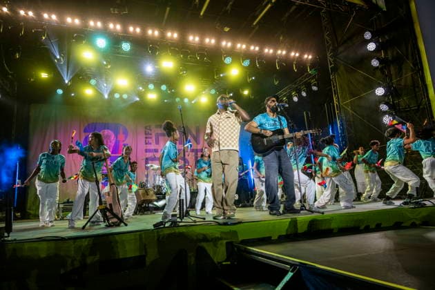 Fans gather in Toronto for FIFA World Cup, WM, Weltmeisterschaft, Fussball 2026 countdown concert AHI (R) and Wyclef Jean (L) perform during the FIFA World Cup 2026 countdown concert in Toronto, Canada, 10 June 2026. The 2026 FIFA World Cup begins on 11 June 2026 with the opening match between Mexico and South Africa in Mexico City. Toronto Canada  Copyright: xEDUARDOxLIMAx