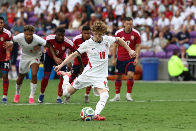 ORLANDO, FL - JUNE 10: England midfielder Anthony Gordon (18) takes a penalty kick in the second half during the friendly soccer match betwene England and Costa Rica on Wednesday, June 10, 2026 at i nter&Co Stadium in Orando, FL (Photo by Peter Joneleit Icon Sportswire) SOCCER: JUN 10 England vs Costa Rica EDITORIAL USE ONLY Icon260610052