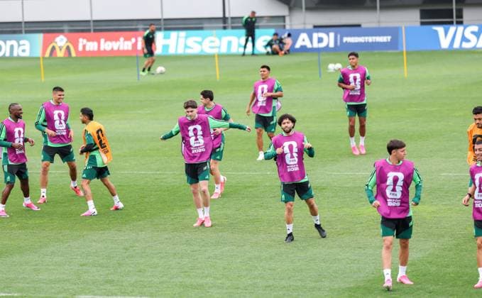 Fußball, FIFA WM 2026, Nationalteam Mexiko, Training MEXICO CITY, MEXICO - JUNE 10: Players of Team Mexico attend a training session one day ahead of the FIFA World Cup, WM, Weltmeisterschaft, Fussball 2026 Group A match between Mexico and South Africa on June 10, 2026 in Mexico City, Mexico.  Copyright: xVCGx 111647506531