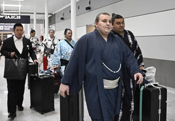 Sumo, Tournament in Paris