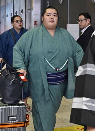 Sumo: Paris exhibition Sumo wrestler Kotozakura arrives at Charles de Gaulle airport near Paris on June 10, 2026, for a June 13-14 exhibition tournament in the French capital.  A14AA0005618241P
