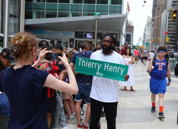 Thierry Henry Street Sign unveiled in New York French Arsenal soccer player legend Thierry Henry way street sign unveiled next to Radio City Hall in New York ahead of the World Cup in The US, Canada and Mexico on June 10, 2026. Photo by Charles Guerin ABACAPRESS.COM New York NY  Copyright: xGuerinxCharles ABACAx