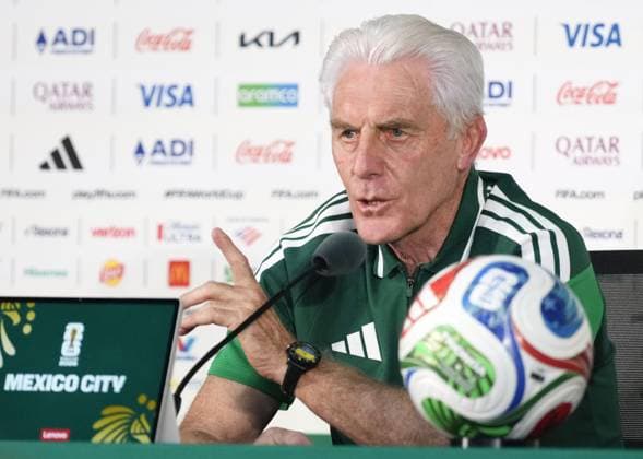 Football: 2026 World Cup South African football team head coach Hugo Broos speaks during a press conference, PK, Pressekonferenz in Mexico City on June 10, 2026, the eve of the World Cup opener against Mexico.  A14AA0005618321P
