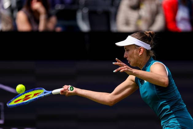 ROSMALEN, NETHERLANDS - JUNE 11: Elise Mertens of Belgium plays a forehand in her Women s Singles Second Round match against Elena-Gabriela Ruse of Romania during Day 4 of the Libema Open Grass Court Championships at the Autotron on June 11, 2026 in Rosmalen, Netherlands.  Copyright: xRenexNijhuis MBxMediax