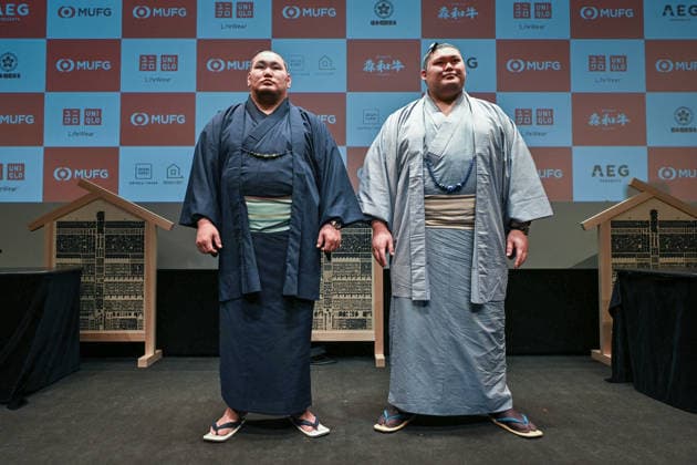 MUFG Paris Sumo Tournament press conference, PK, Pressekonferenz - Paris Hoshoryu Tomokatsu and Onosato Daiki pose for a photo after a press conference for the MUFG Paris Sumo Tournament 2026 in Paris on June 11, 2026. Photo by Firas Abdullah ABACAPRESS.COM Paris Ile-de-France France  Copyright: xAbdullahxFiras ABACAx
