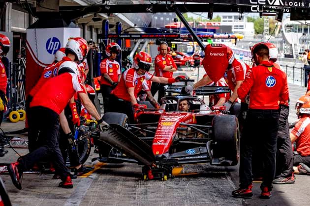BARCELONA Practice pit stops with the car of Formula 1 driver Charles Leclerc or Scuderia Ferrari HP during the Formula 1 Spain Catalonia at the Circuit de Barcelona Catalunya on June 11, 2026 in Barcelona, Spain Photo by DeFodi Images