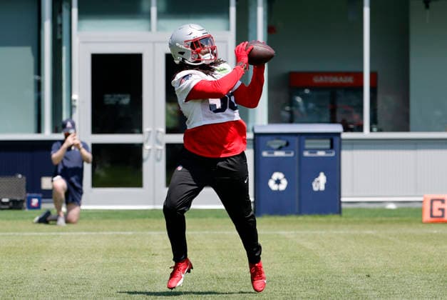 FOXBOROUGH, MA - JUNE 10: Rhamondre Stevenson 38 of the New England Patriots grabs a pass during New England Patriots Minicamp on June 10, 2026, at Gillette Stadium in Foxborough, Massachusetts. (Photo by Fred Kfoury III Icon Sportswire) NFL, American Football Herren, USA JUN 10 New England Patriots OTA EDITORIAL USE ONLY Icon482260610142