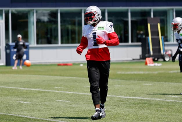 FOXBOROUGH, MA - JUNE 10: A.J. Brown 1 of the New England Patriots lines up during New England Patriots Minicamp on June 10, 2026, at Gillette Stadium in Foxborough, Massachusetts. (Photo by Fred Kfoury III Icon Sportswire) NFL, American Football Herren, USA JUN 10 New England Patriots OTA EDITORIAL USE ONLY Icon482260610145