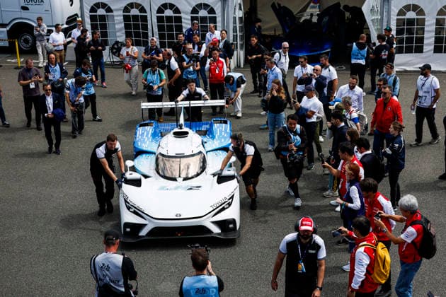 24 HEURES DU MANS 2026 - FREE PRACTICE AND QUALIFIYING SESSION TOYOTA RACING TR LH2, ambiance during the Free Practice and Qualifying session of the 24 Hours of Le Mans 2026, 3rd round of the 2026 FIA World Endurance Championship, from June 10 to 11, 2026 on the Circuit des 24 Heures du Mans in Le Mans, France - Le MansFrance  Copyright: xJULIENxDELFOSSEx