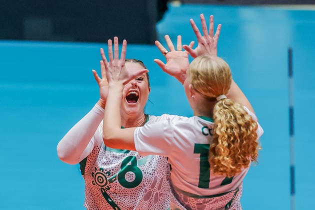 (260611) -- ILOCOS SUR PROVINCE, June 11, 2026 -- Players of Australia celebrate after scoring a point during the pool A match between South Korea and Australia at the 2026 AVC Women s Cup in Ilocos Sur Province, the Philippines, on June 11, 2026. ) (SP)THE PHILIPPINES-ILOCOS SUR PROVINCE-VOLLEYBALL-AVC WOMEN S CUP RouellexUmali 