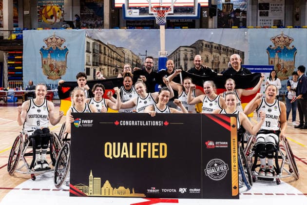 GUADALAJARA, SPAIN - JUNE 11: Team Germany poses with a ticket for the World cup after winning and qualifying for the World Cup after the 2026 IWBF Women™s Repechage match between Germany vs. Thailand at Palacio Multiusos de Guadalajara on June 11, 2026 in Guadalajara, Spain. Verena Meyer (Germany, 8), Leyla-Nur Staehler (Stähler, Stahler, Germany, 4), Marie Kier (Germany, 15), Annika Sonnleitner (Germany, 12), Roli-Ann Neubauer (Germany, 11), Svenja Erni (Germany, 5), Anne Patzwald (Germany, 7), Lena Knippelmeyer (Germany, 9), Lisa Bergenthal (Germany, 10), Lilly-Rose Sellak (Germany, 14), Catharina Weiss (Germany, 6), Svenja Mayer (Germany, 13) Josef Jaglowski (Head Coach Germany), Gesche Schuenemann (Schünemann, Schunemann, Assistant Coach Germany) Spain Copyright: xSteffiexWunderlx