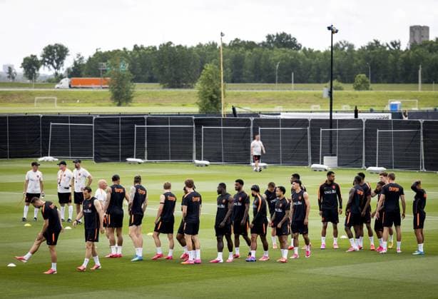 KANSAS CITY - The squad during a training session of the Dutch national team, Nationalteam at the training complex on June 11, 2026, in Kansas City. The Dutch national team is preparing for the 2026 FIFA World Cup, WM, Weltmeisterschaft, Fussball KOEN VAN WEEL ANP xVIxANPxSportx xxANPxIVx 560749949 originalFilename: 560749949.jpg