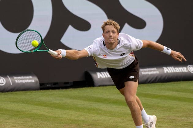 Martin Landaluce ESP xettx, Germany, Stuttgart, 11 06 2026, Tennis, Boss Open, Day 6, 2026, Round of 16, M Landaluce ESP T Fritz USA , TC Weissenhof, Center Court
