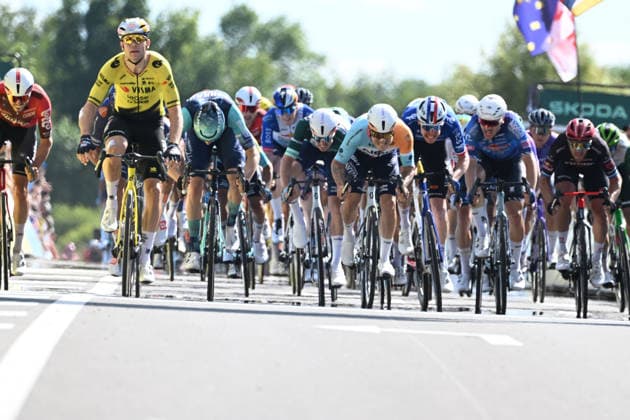 11-06-2026 Tour Auvergne - Rhone Alpes; Tappa 05 Saint Chamond - Parc Des Oiseaux; 2026, Visma - Lease A Bike; 2026, Nsn; 2026, Tudor; 2026, Bahrain Victorious; 2026, Alpecin - Premier Tech; Van Aert, Wout; Hofstetter, Hugo; Trentin, Matteo; Bauhaus, Phil; Uhlig, Henri; Parc Des Oiseaux;