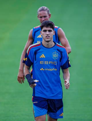 Sapin national team, Nationalteam World Cup - 11 06 2026 Pau Cubarsi of Spain during the Spanish national team s training session at their World Cup base camp at the Baylor School in Chattanooga, United States of America on June 11, 2026. Photo (PGS Photo Agency) Chattanooga United Satates of America Copyright: xPGSxPhotoxAgencyx