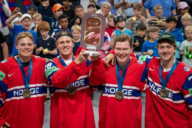 The World Cup trophy comes to Jordal Amfi Oslo 20260611 Ice hockey players Mathias Arnkvaern, Michael Brandsegg Nygard, Thomas Olsen and Stian Solberg all made history with their victory over Canada in the bronze final of this years Ice Hockey World Cup All the players have a background from Valerenga On Thursday, the World Cup trophy came to Jordal Amfi where Valerenga ice hockey has its home field Photo Heiko Junge NTB Oslo Norway EDITORIAL USE ONLY RESTRICTED USE FOR BETTING COMPANIES  Copyright: xHeikoxJungex xNTBx