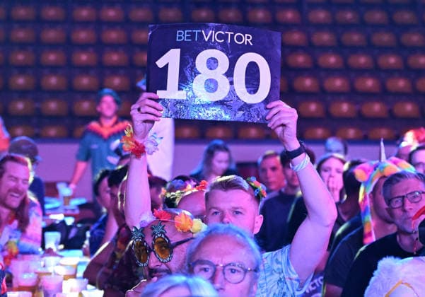 11 06 2026, xhbx, Dart World Cup of Darts 2025, v l Dart Fans, Spectators, Mood, Disguise, Costumes, Shield 180 DFL DFB REGULATIONS PROHIBIT ANY USE OF PHOTOGRAPHS as IMAGE SEQUENCES and or QUASI VIDEO Frankfurt