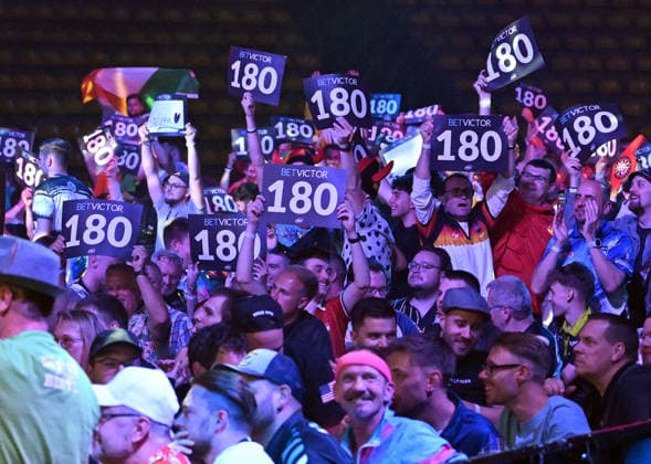 11 06 2026, xhbx, Dart World Cup of Darts 2025, v l Dart Fans, Spectators, Mood, Disguise, Costumes, Shield 180 DFL DFB REGULATIONS PROHIBIT ANY USE OF PHOTOGRAPHS as IMAGE SEQUENCES and or QUASI VIDEO Frankfurt