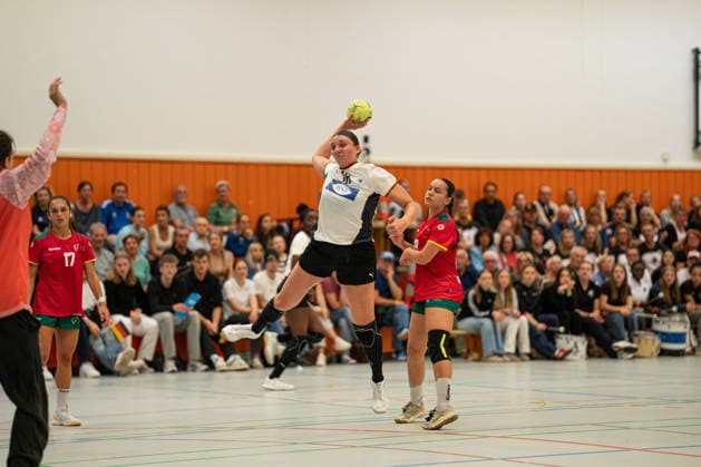 Germany U20w vs Portugal U20w, Handball, Four Nations Tournament, 11 6 2026, Season 2025 2026, Hannover Laura Klocke Germany U20 Women, 18, plays at HC Leipzig in goal throw Hannover Sporthalle Sahlkamp Germany
