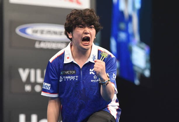 11 06 2026, xhbx, Dart World Cup of Darts 2025, v l Motomu Sakai Japan DFL DFB REGULATIONS PROHIBIT ANY USE OF PHOTOGRAPHS as IMAGE SEQUENCES and or QUASI VIDEO Frankfurt